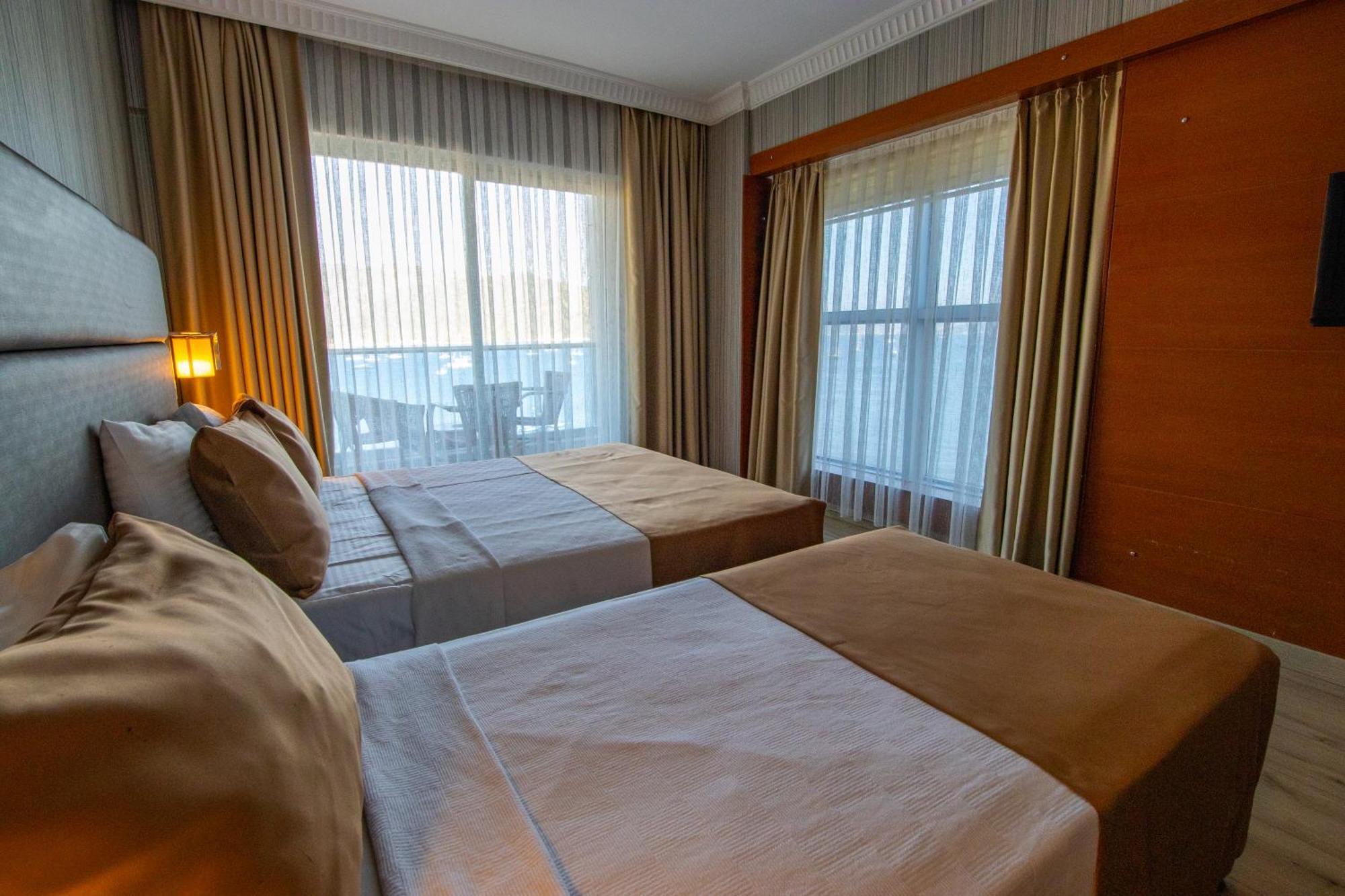 Point Beach Hotel مرمريس المظهر الخارجي الصورة