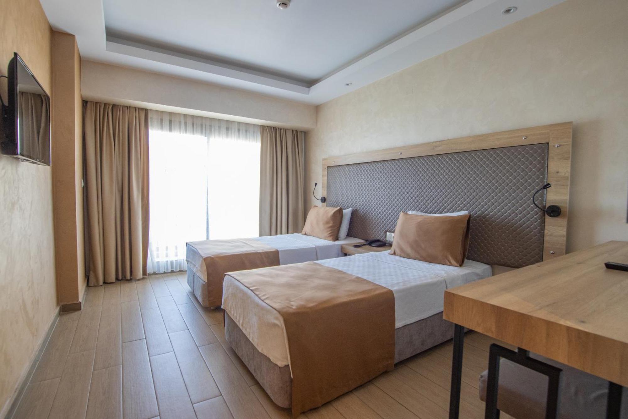 Point Beach Hotel مرمريس المظهر الخارجي الصورة